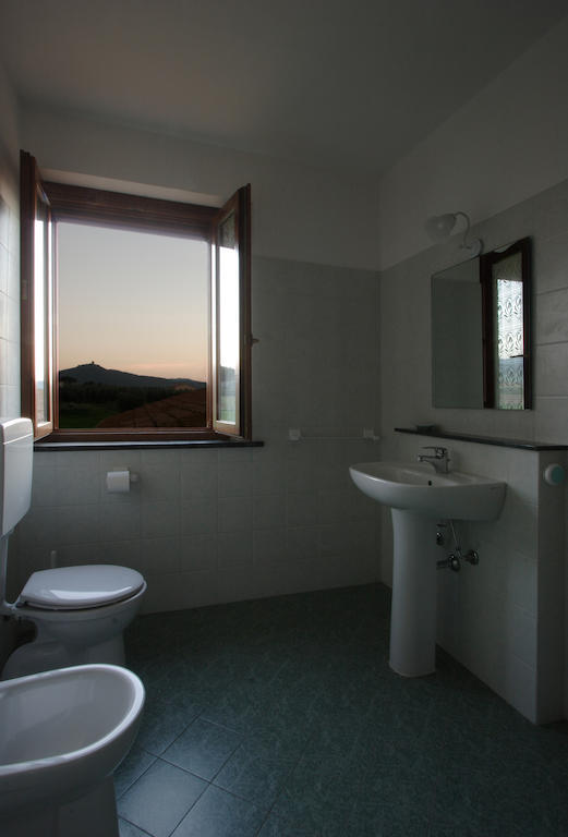 קסטנייטו קרדוצ'י Agriturismo Quattro Pini חדר תמונה