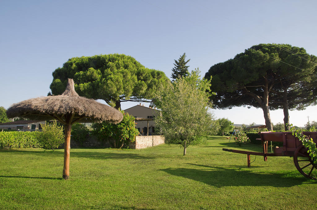 קסטנייטו קרדוצ'י Agriturismo Quattro Pini מראה חיצוני תמונה