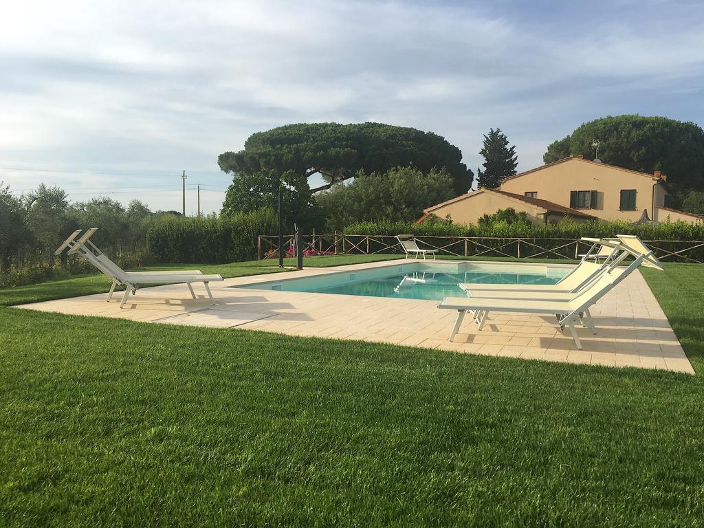 קסטנייטו קרדוצ'י Agriturismo Quattro Pini מראה חיצוני תמונה