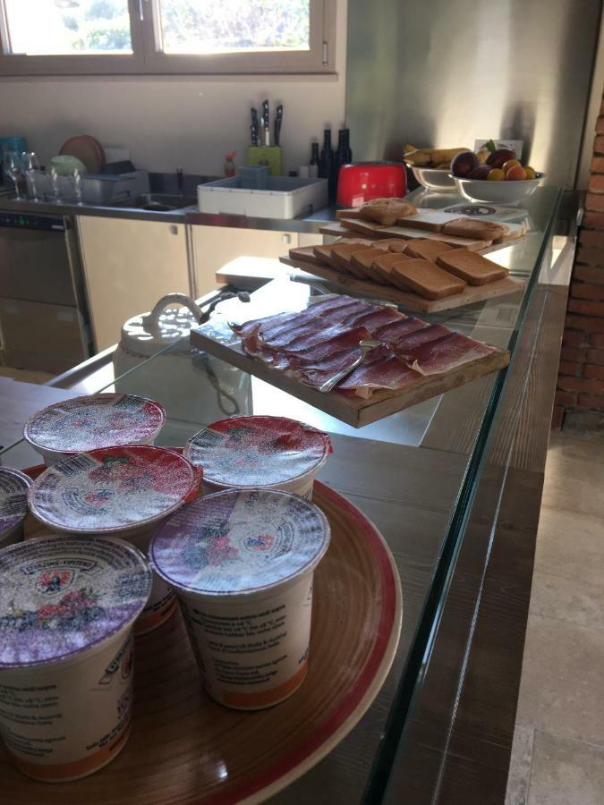 קסטנייטו קרדוצ'י Agriturismo Quattro Pini מראה חיצוני תמונה
